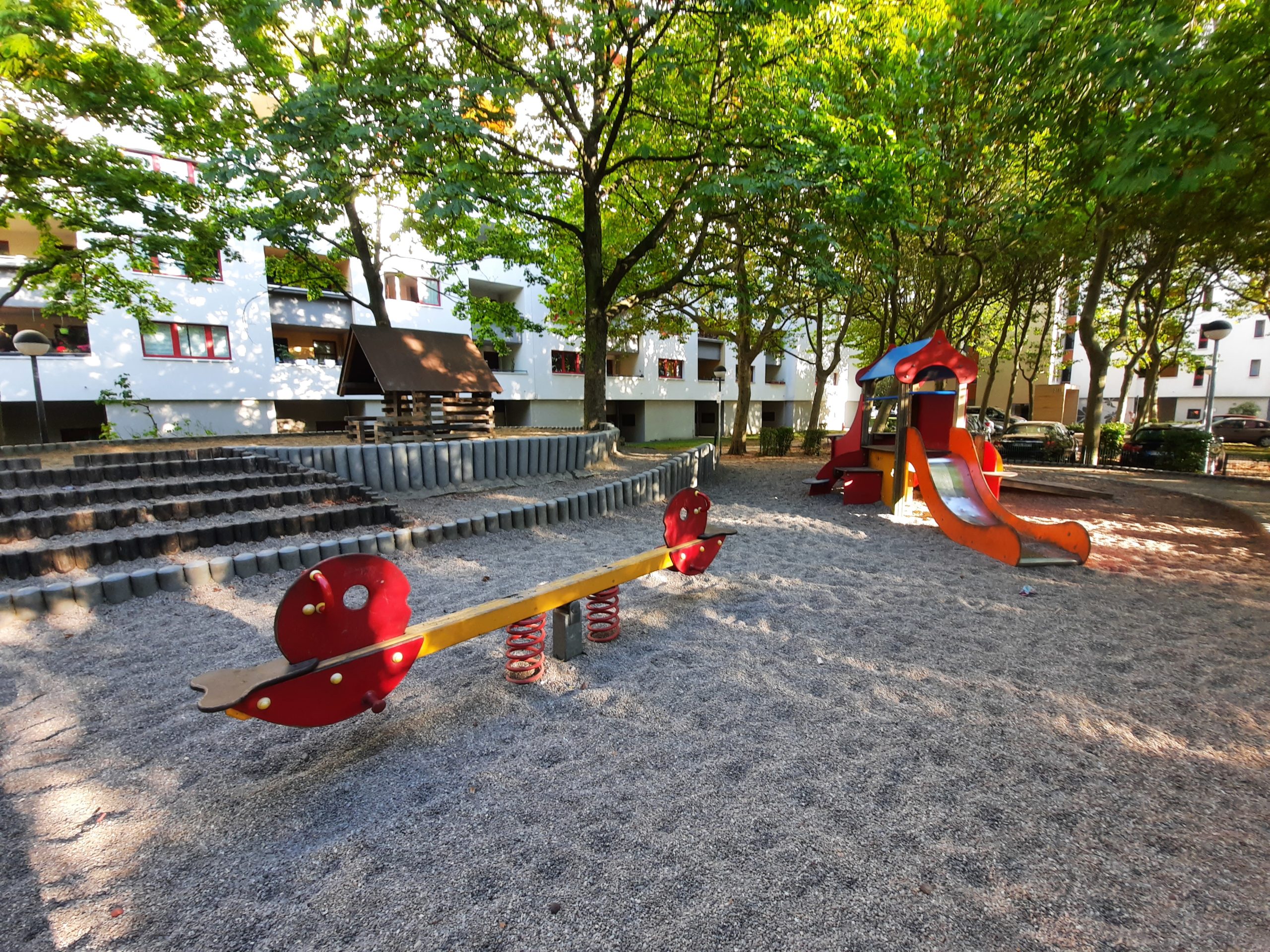 spielplatz dannenwalder weg 192u194