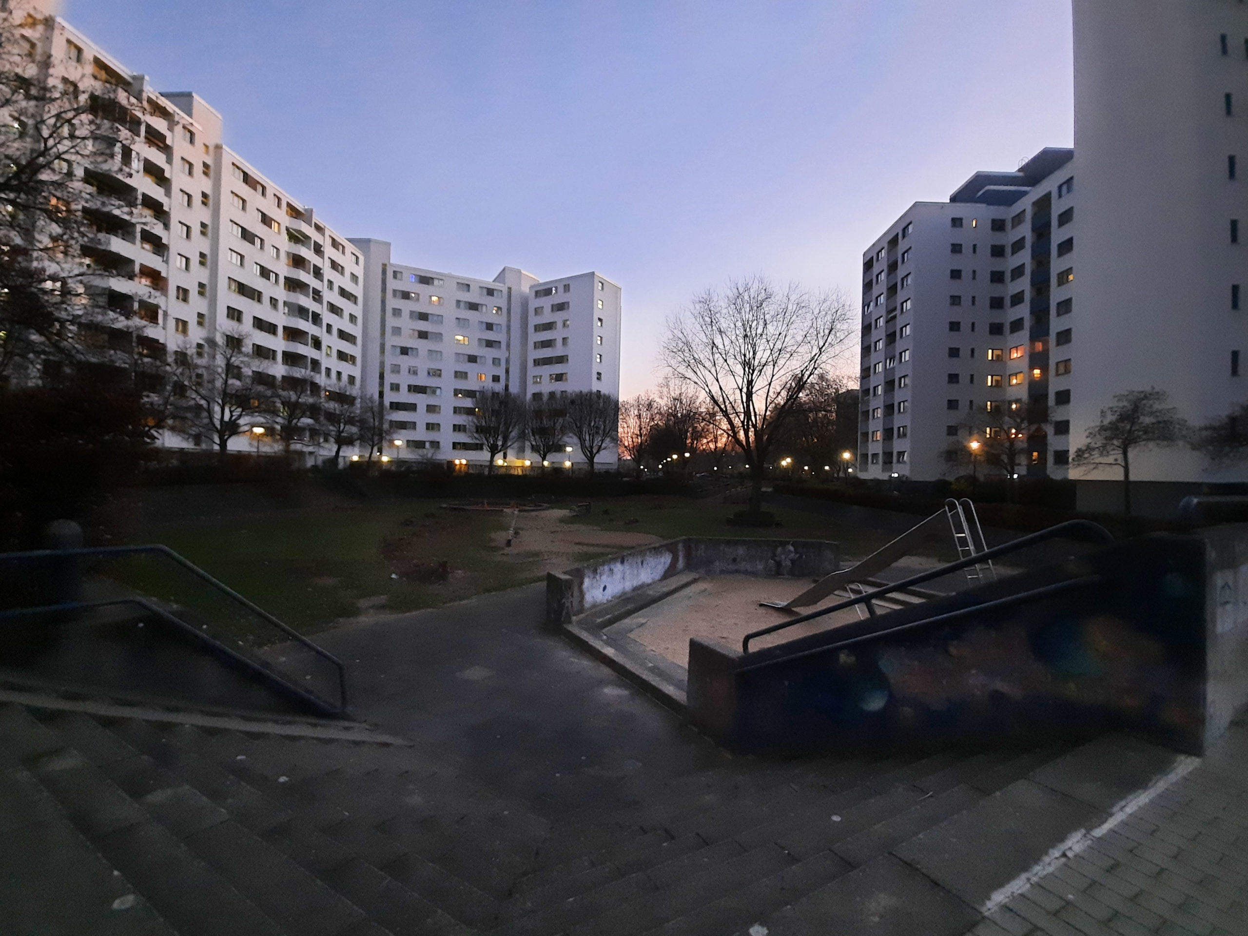 Update – Umgestaltung der Außenanlagen zwischen Quickborner Straße und