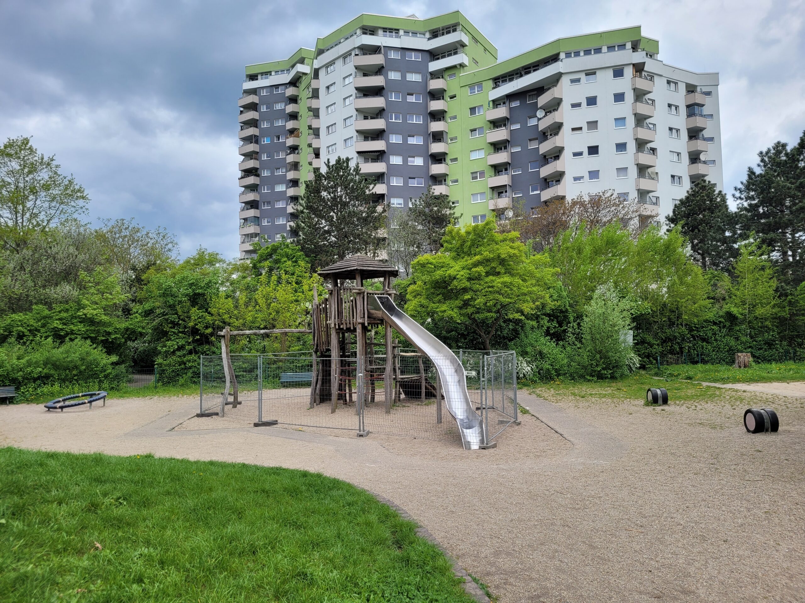 spielplatz senftenberger ring west